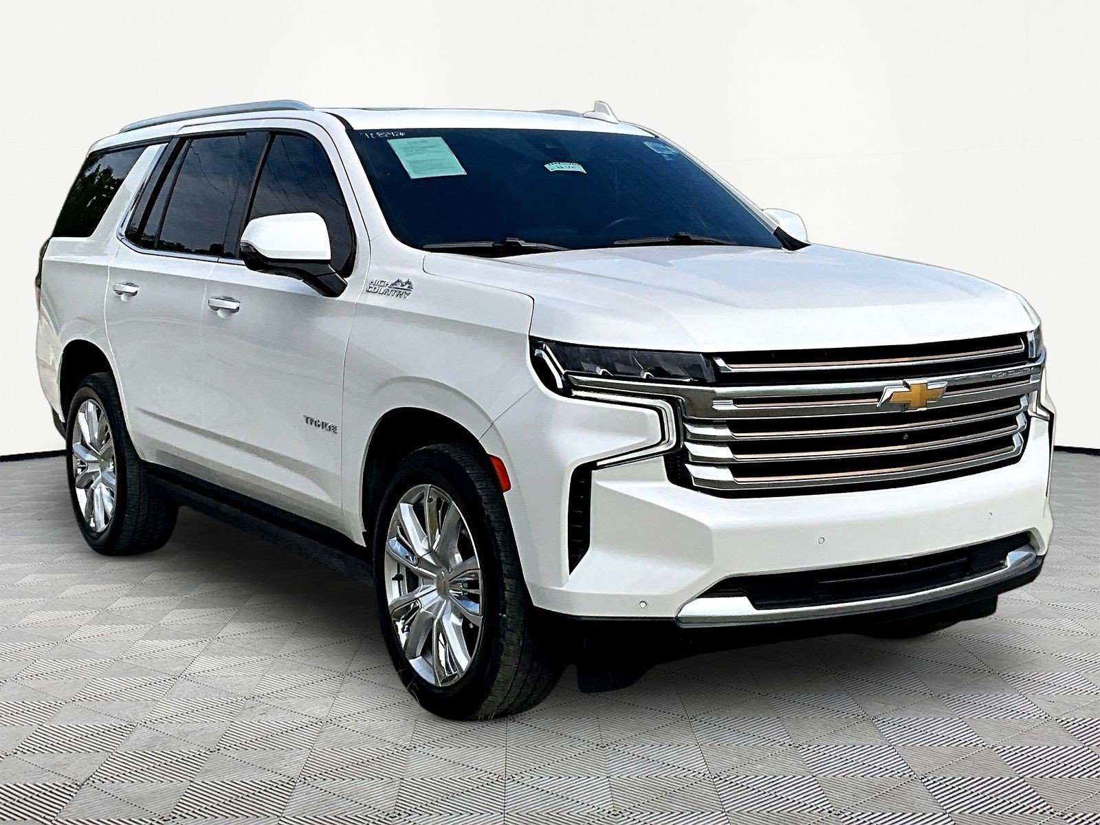 Used 2021 Chevrolet Tahoe High Country w/ Technology Package AWD/4WD image 3