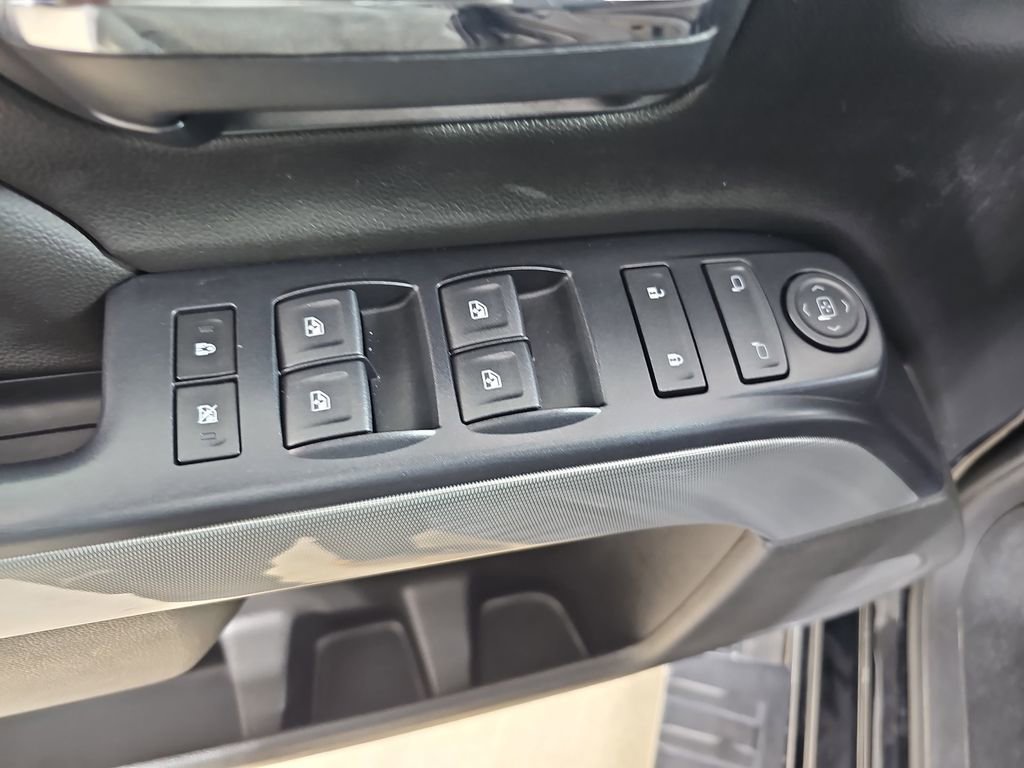 Used 2018 Chevrolet Silverado 1500 LT w/ All Star Edition image 32