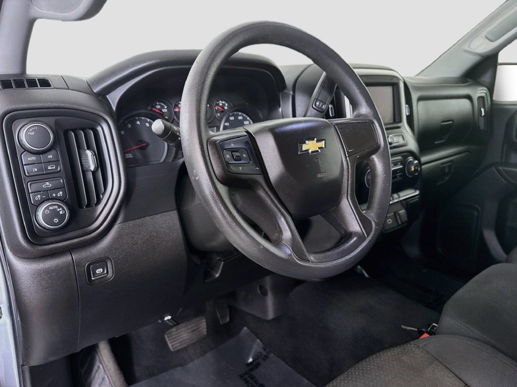 Used 2020 Chevrolet Silverado 1500 Custom w/ Custom Value Package AWD/4WD image 19
