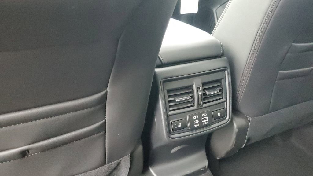 Used 2026 Subaru Outback Limited AWD/4WD image 27