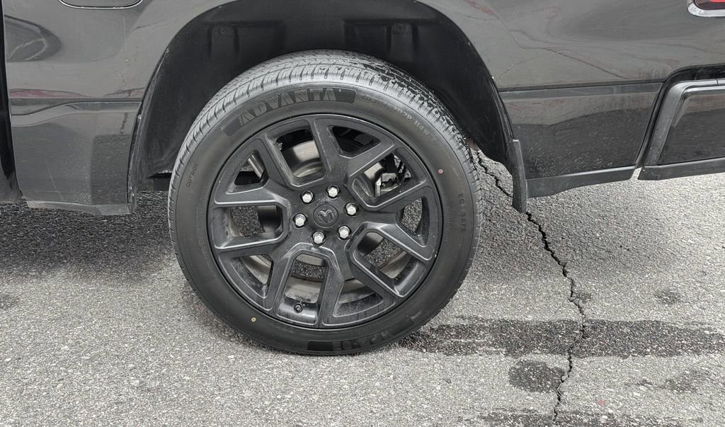 Used 2019 RAM 1500 Big Horn AWD/4WD image 10