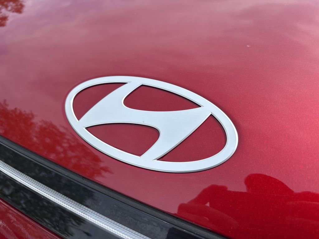 Certified 2024 Hyundai Kona SEL AWD/4WD image 9