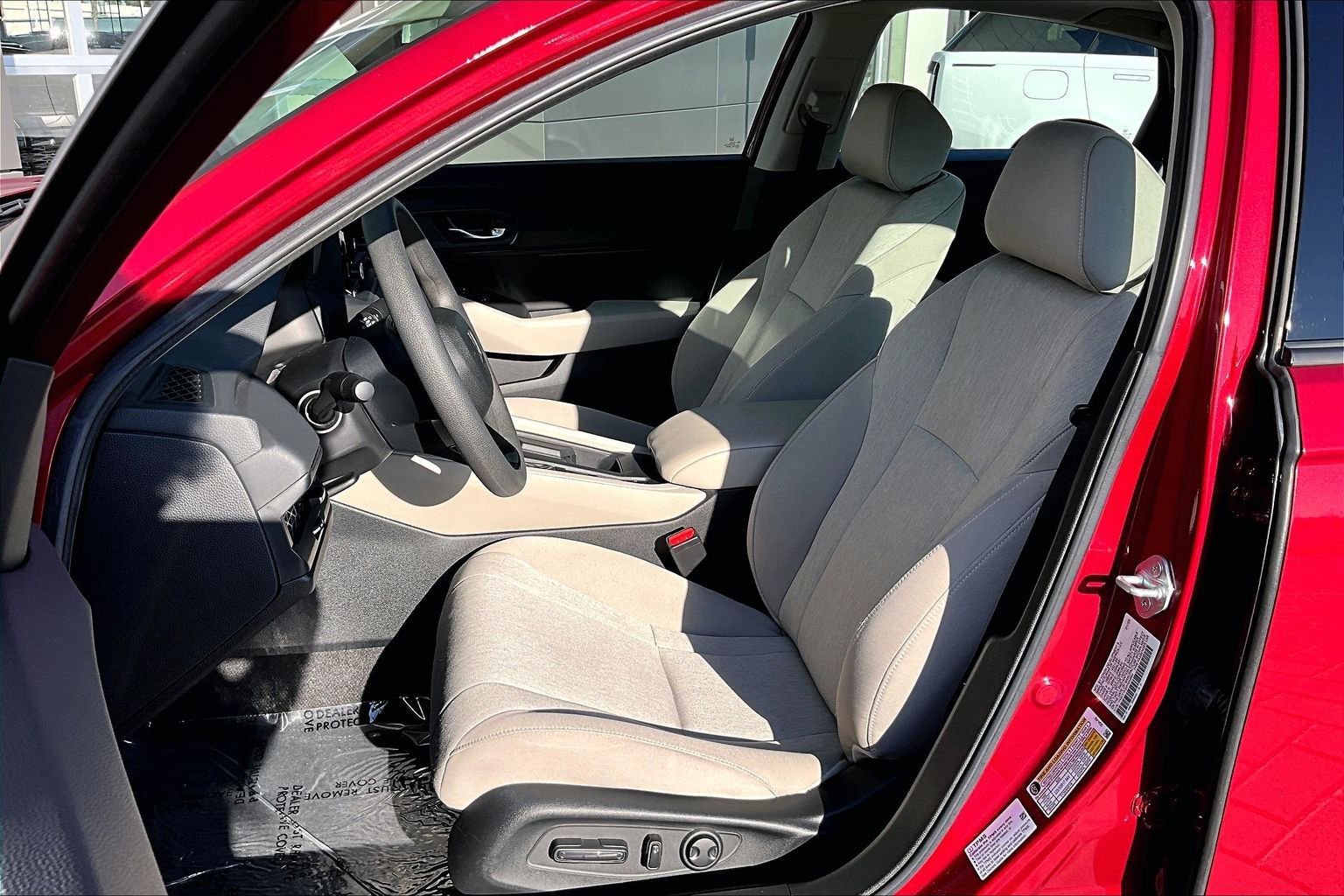Used 2023 Honda Accord EX image 25