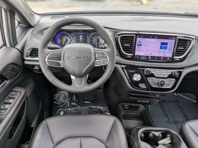 New 2026 Chrysler Pacifica Select FWD image 18