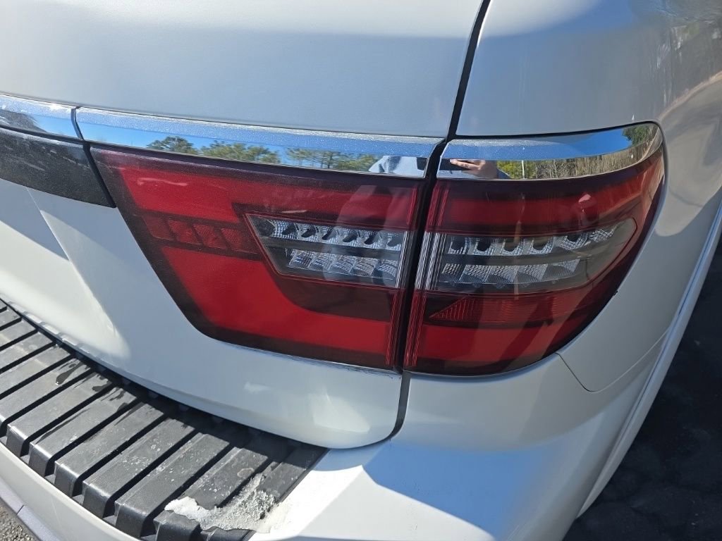 Used 2023 Nissan Armada SV image 14