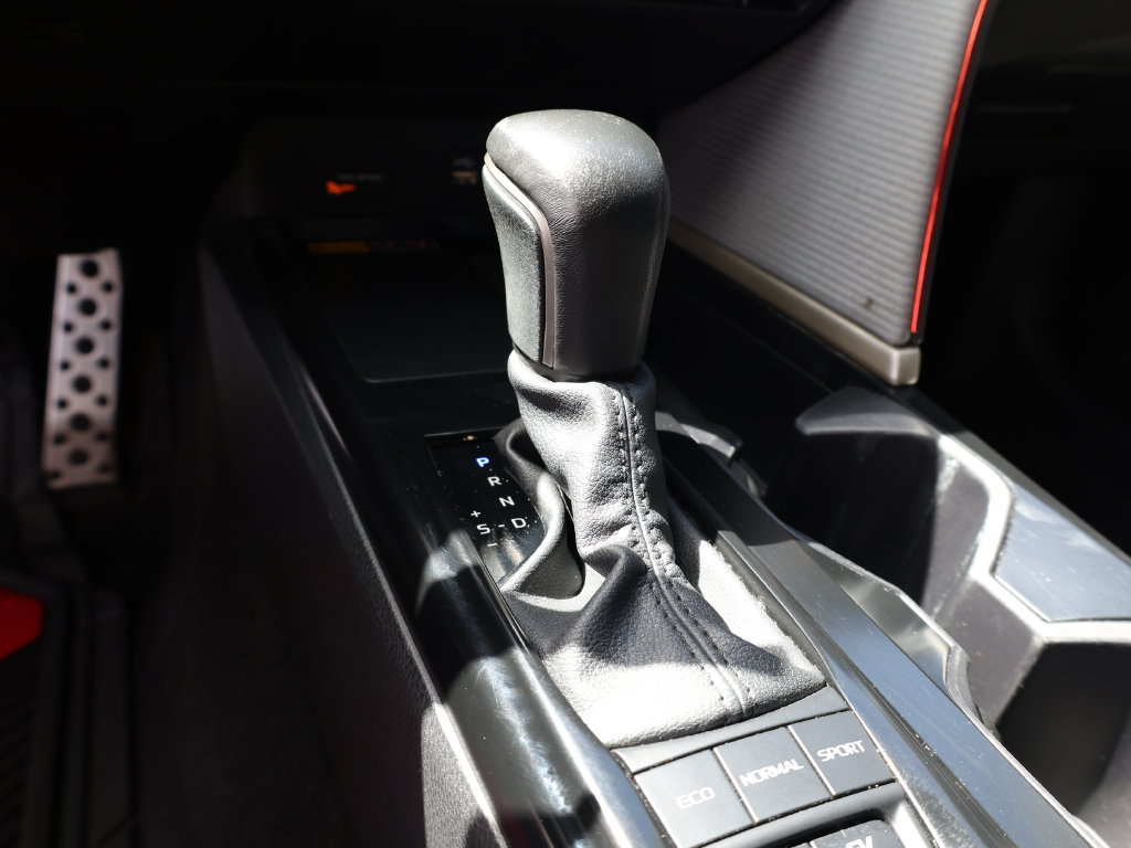 Used 2025 Toyota Camry SE w/ Convenience Package FWD image 25