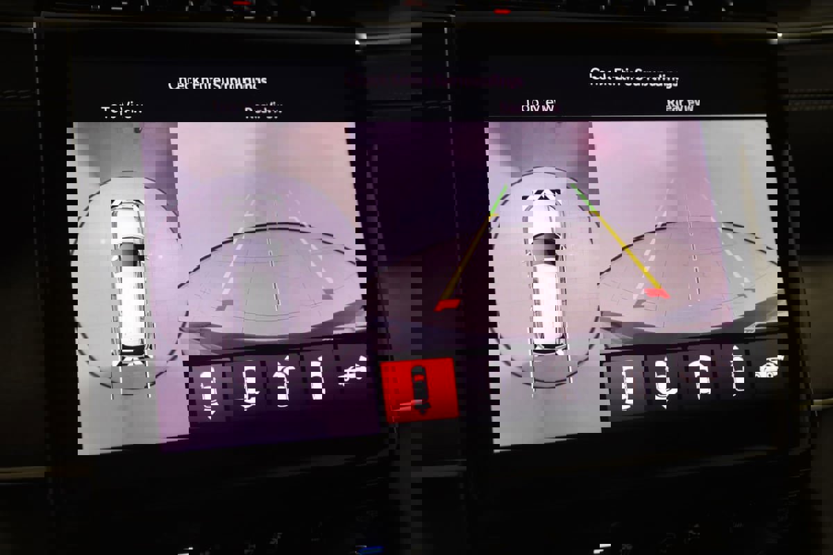 Used 2024 Jeep Grand Cherokee Limited w/ Luxury Tech Group II image 10