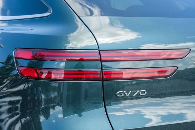 Used 2023 Genesis GV70 2.5T AWD/4WD image 8