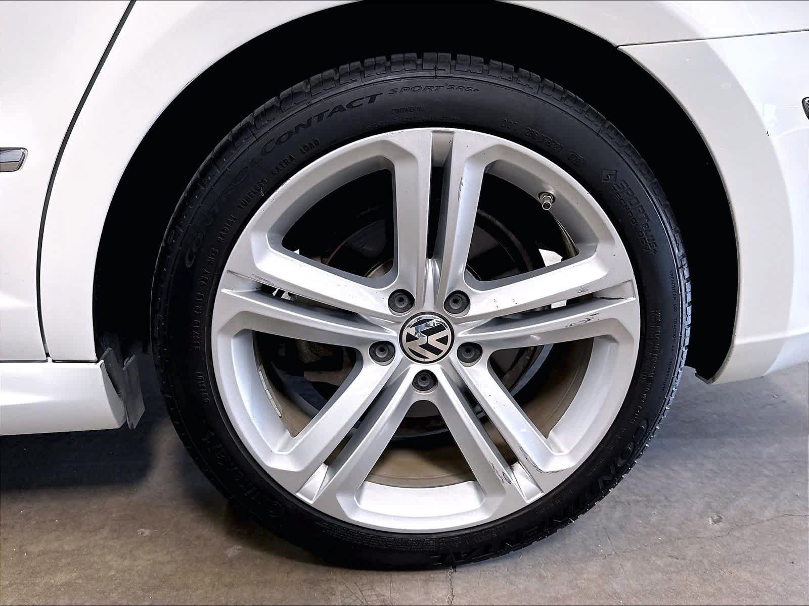 Used 2016 Volkswagen CC R-Line FWD image 11