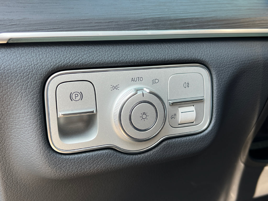 New 2026 Mercedes-Benz GLS 450 4MATIC image 14