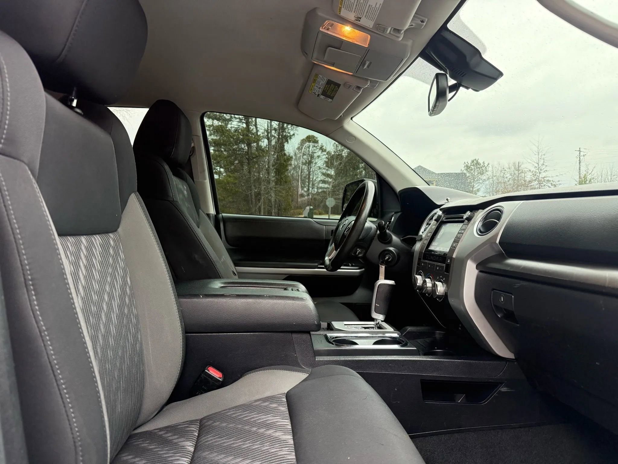 Used 2018 Toyota Tundra SR5 w/ SR5 Upgrade Package image 29