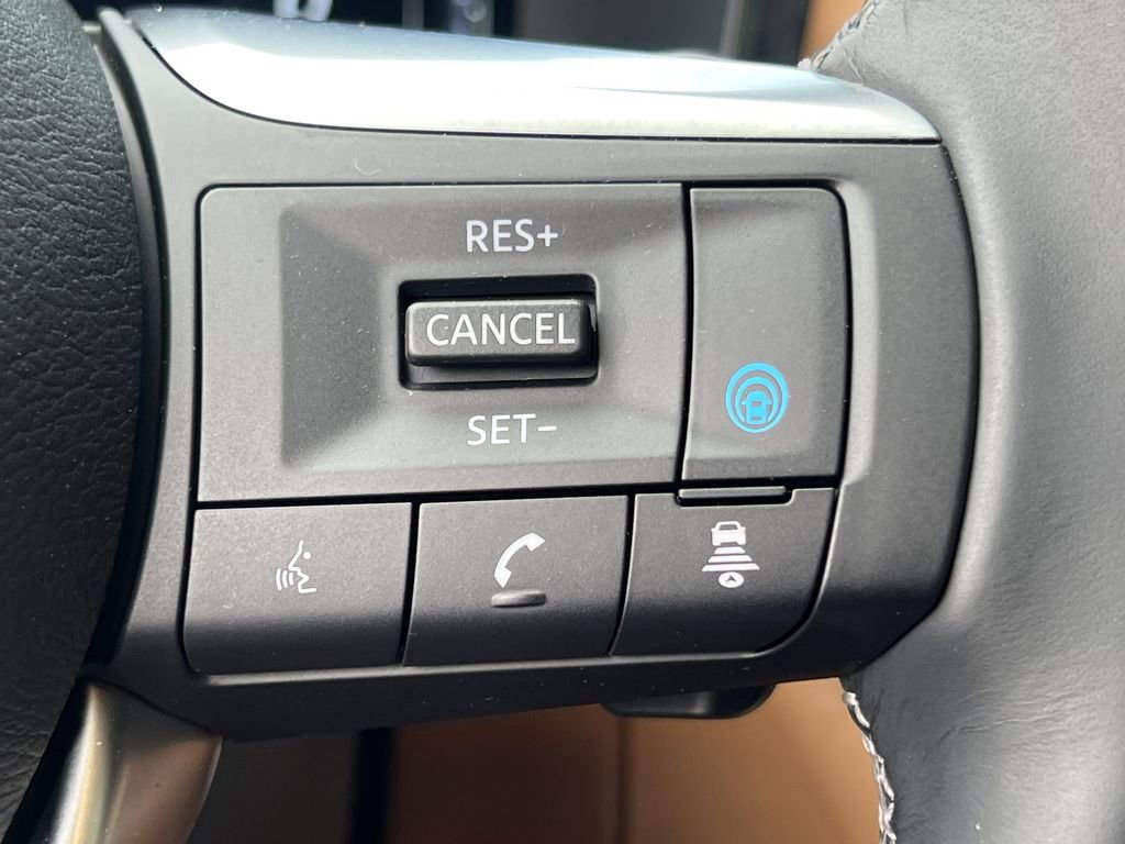 Used 2025 INFINITI QX60 Sensory w/ Vision Package image 23