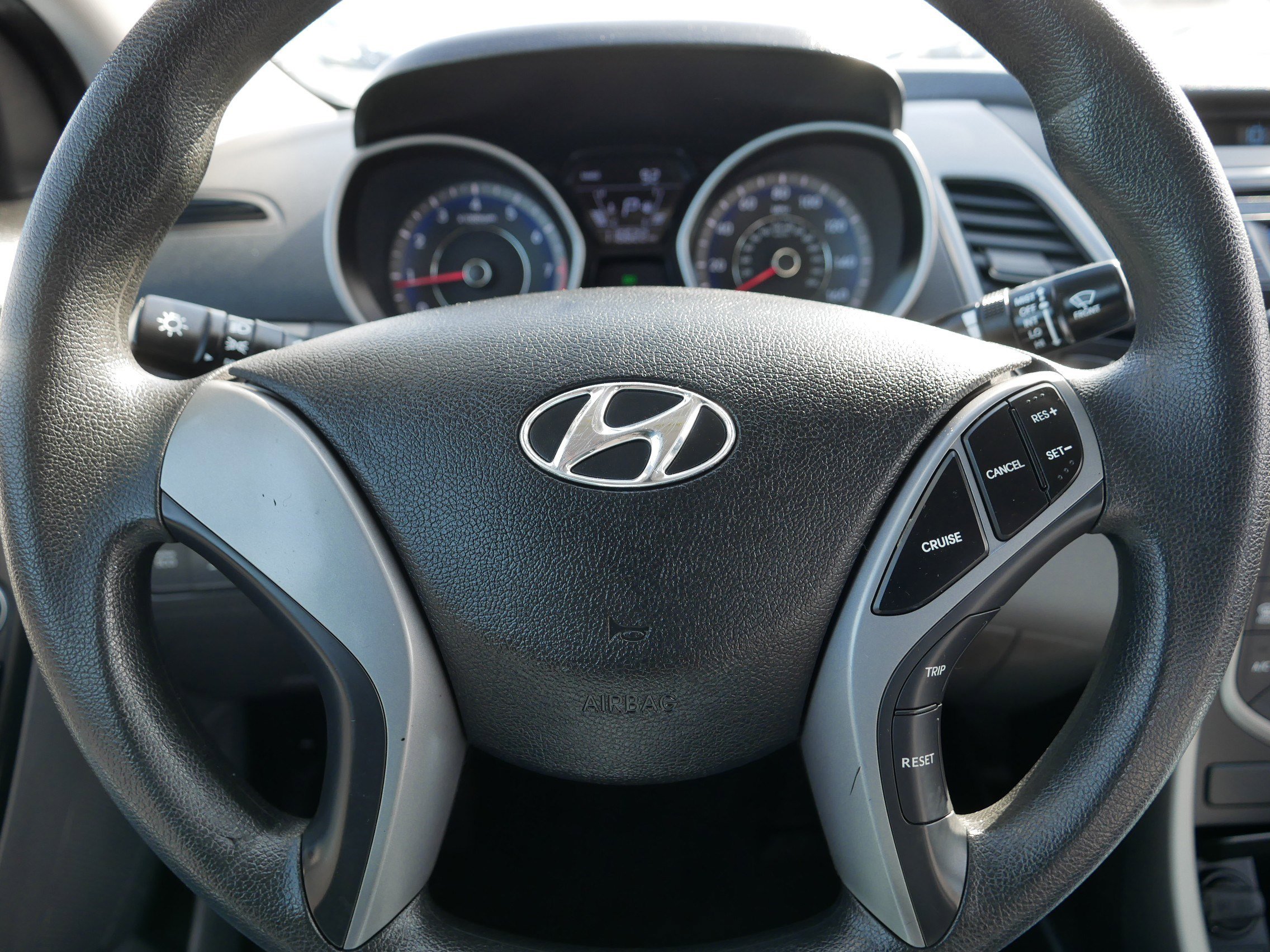 Used 2016 Hyundai Elantra SE FWD image 25