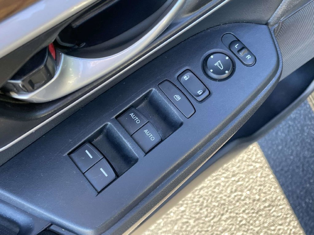 Used 2018 Honda CR-V EX-L image 22