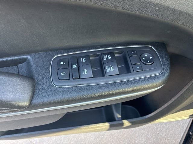 Used 2023 Chrysler 300 Touring L w/ Comfort Group image 21