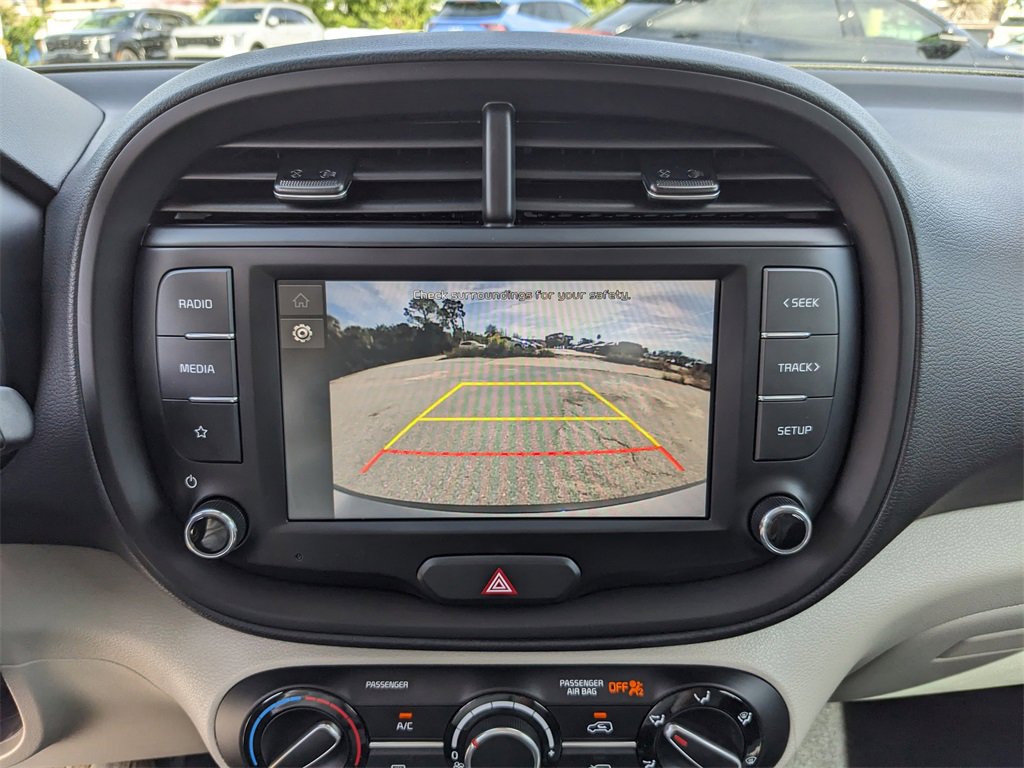 Certified 2025 Kia Soul LX image 24