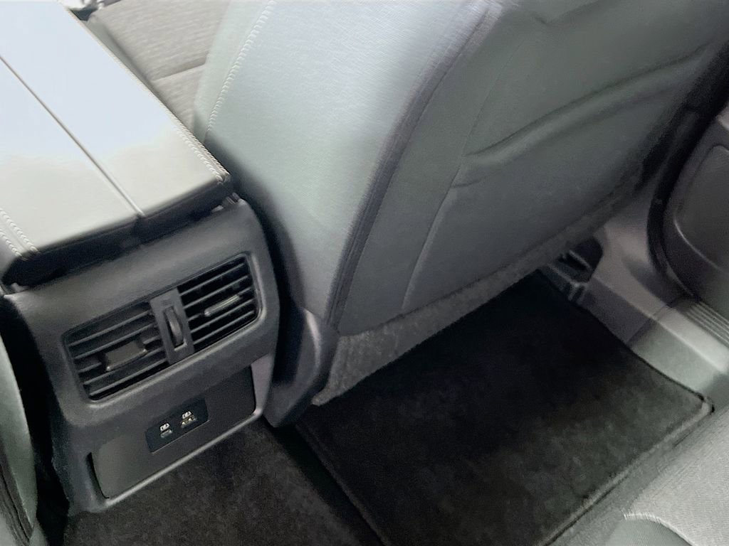 Used 2022 Nissan Rogue SV AWD/4WD image 23