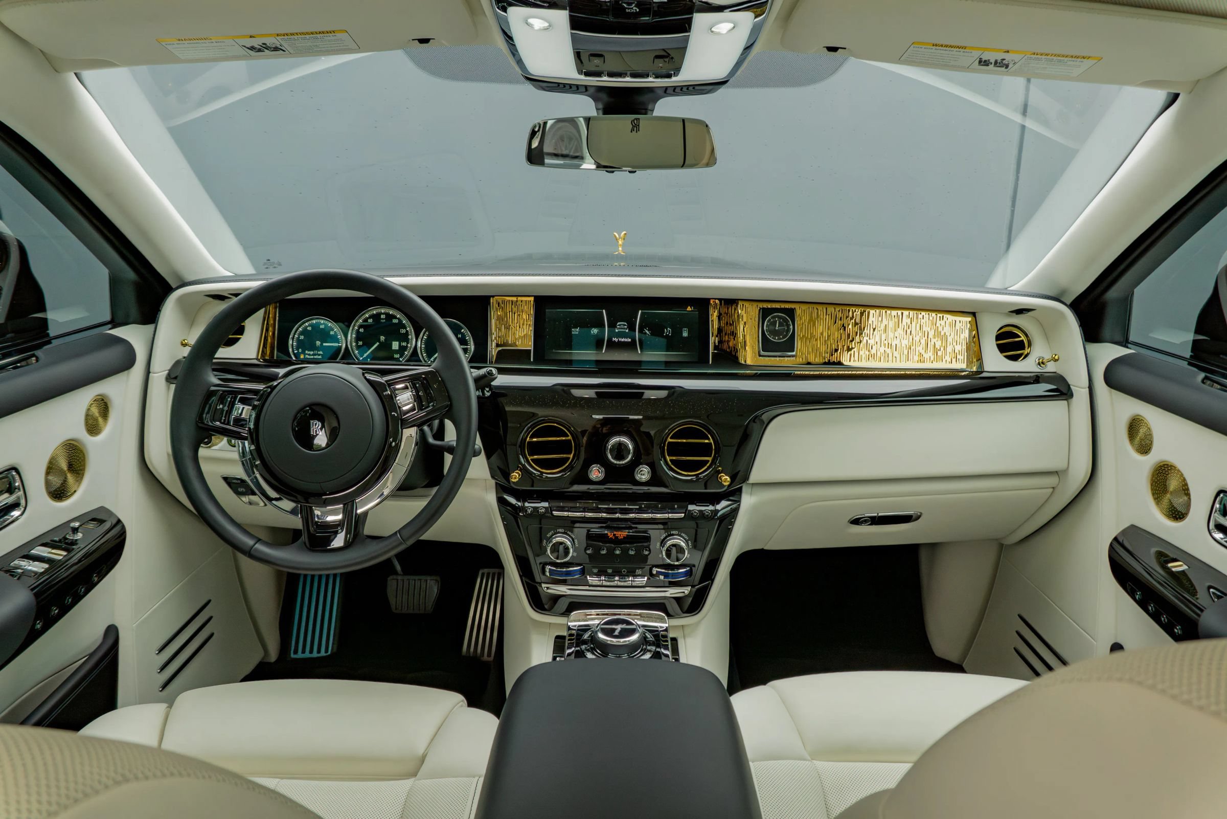 Used 2024 Rolls-Royce Phantom Sedan RWD image 15