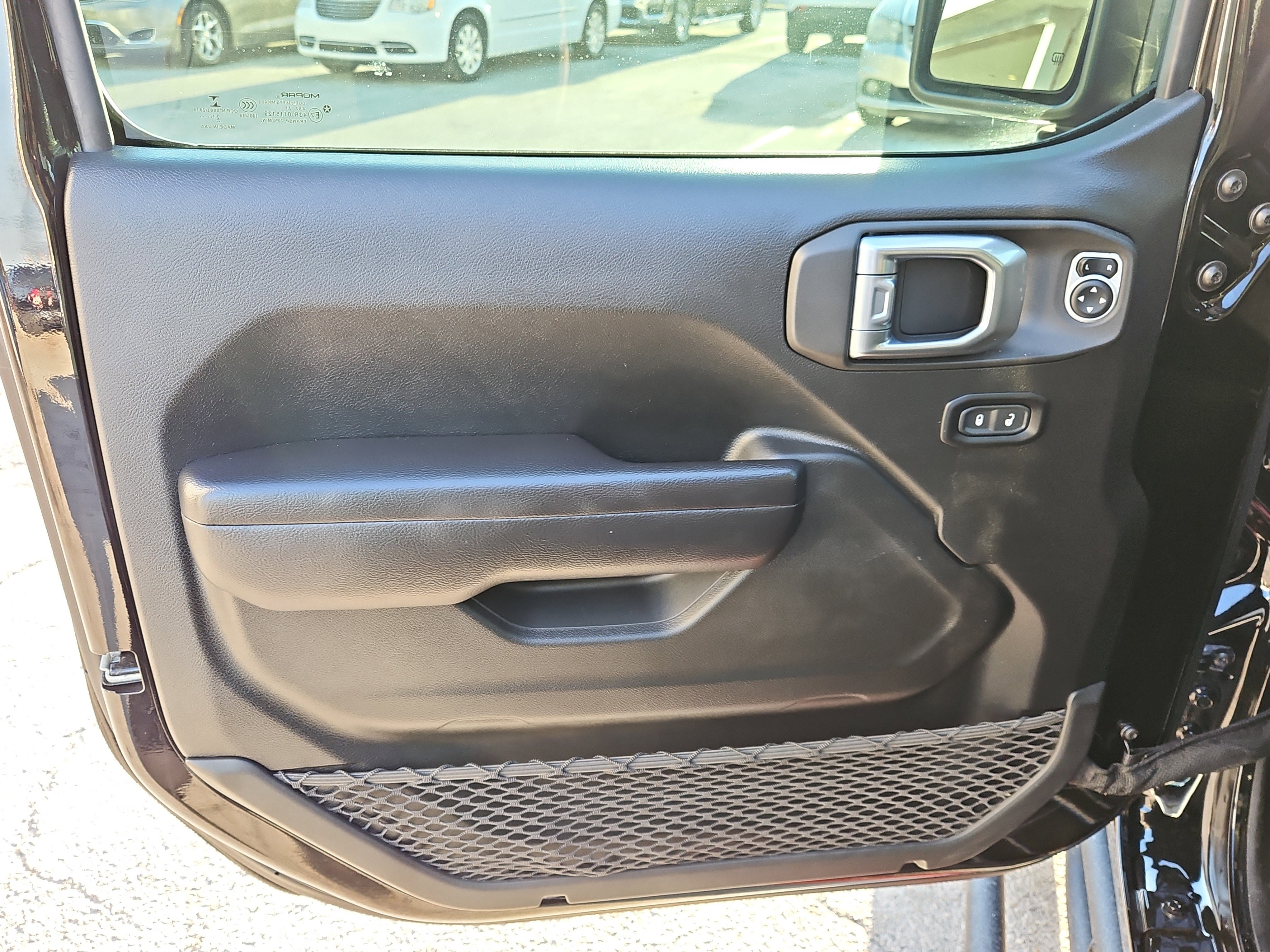 Used 2021 Jeep Wrangler Rubicon AWD/4WD image 10