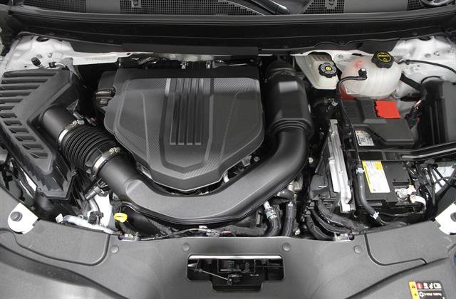 Used 2025 GMC Acadia Denali w/ LPO, Floor Liner Package FWD image 22