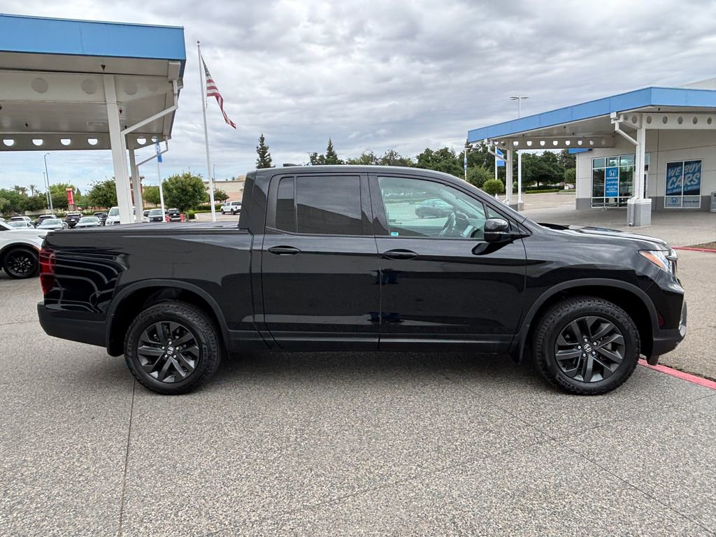 Used 2023 Honda Ridgeline Sport image 4