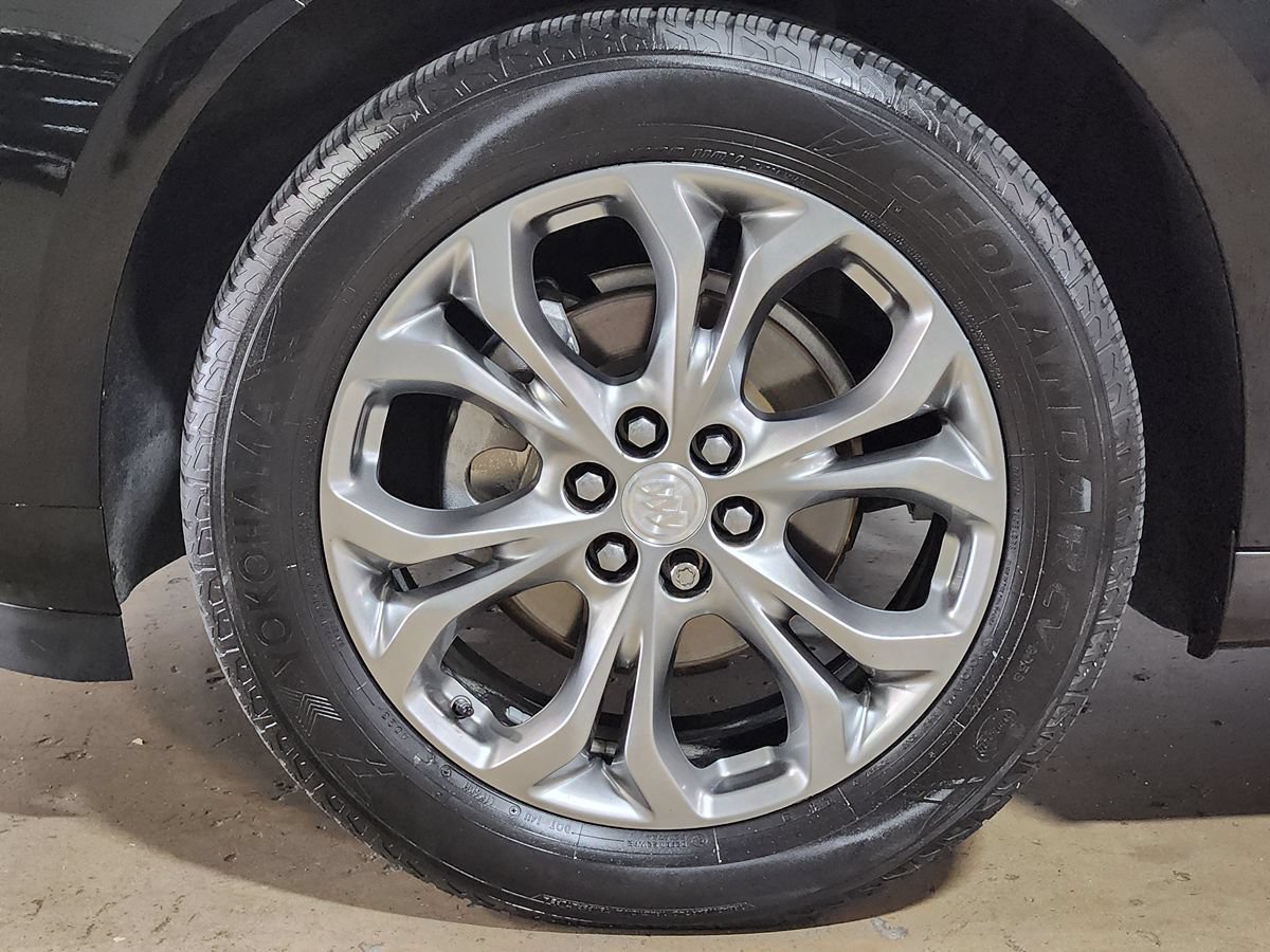 Used 2019 Buick Enclave Avenir w/ Avenir Technology Package FWD image 28