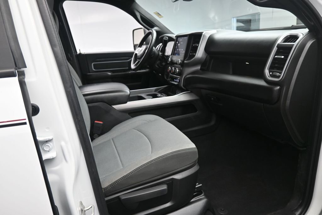 Used 2024 RAM 2500 Big Horn w/ Off Road Package AWD/4WD image 26
