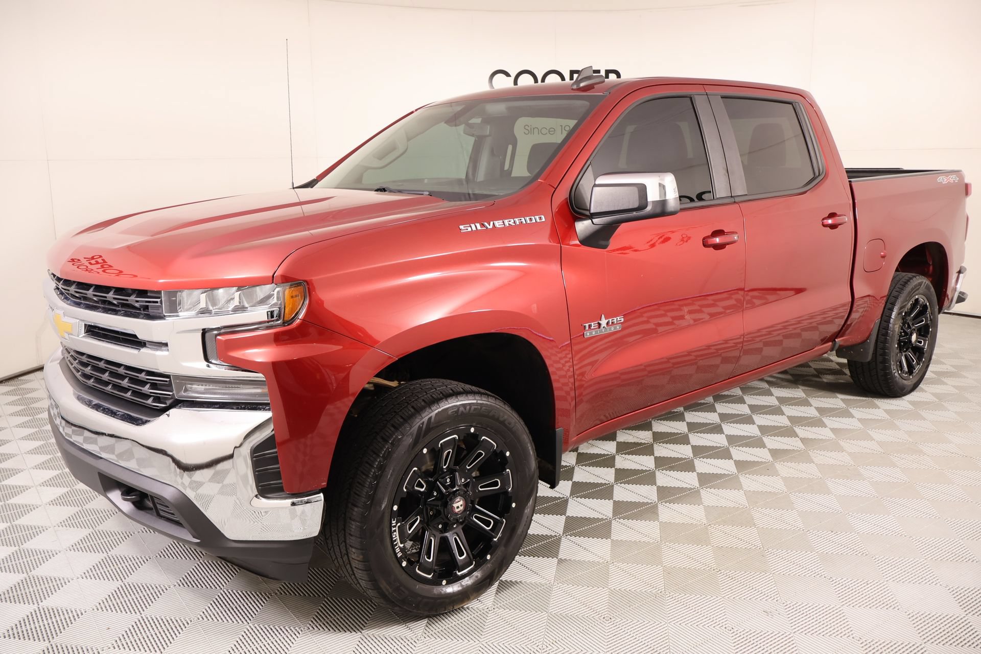 Used 2019 Chevrolet Silverado 1500 LT w/ Texas Edition AWD/4WD image 10