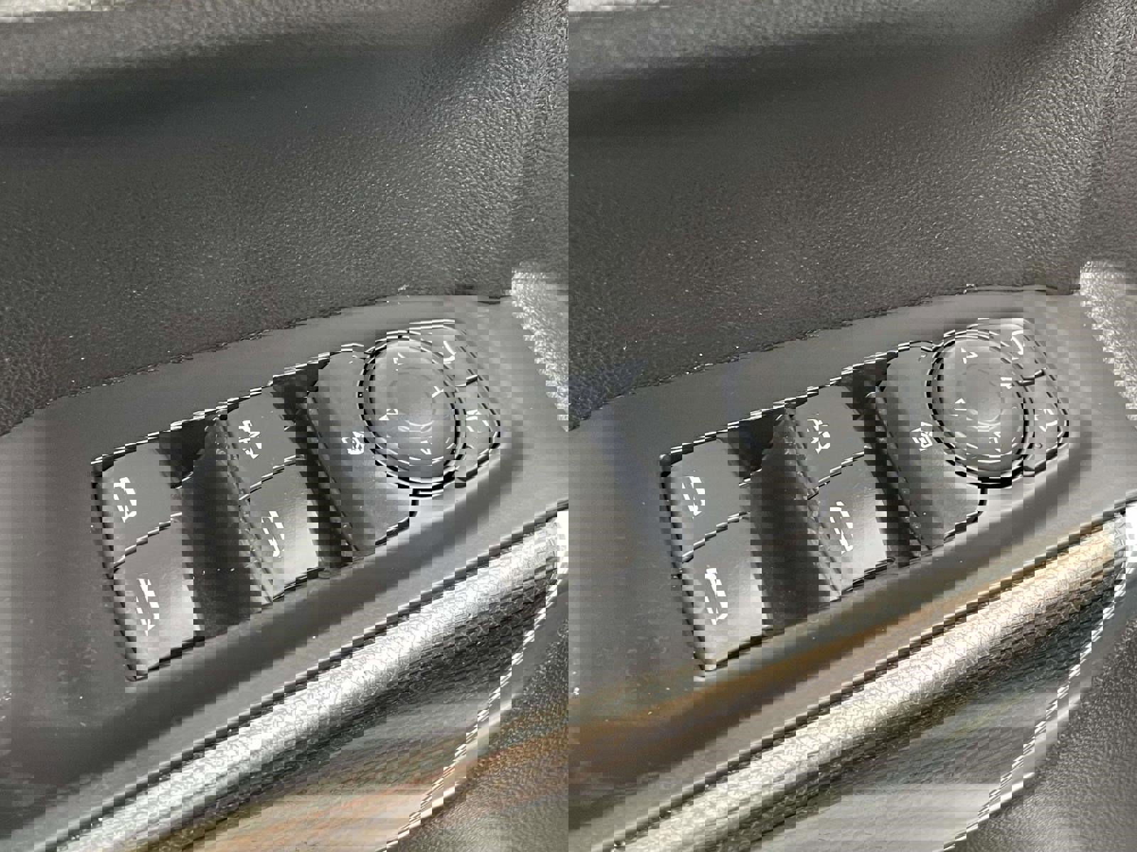 Used 2021 Chevrolet Silverado 1500 LT image 22