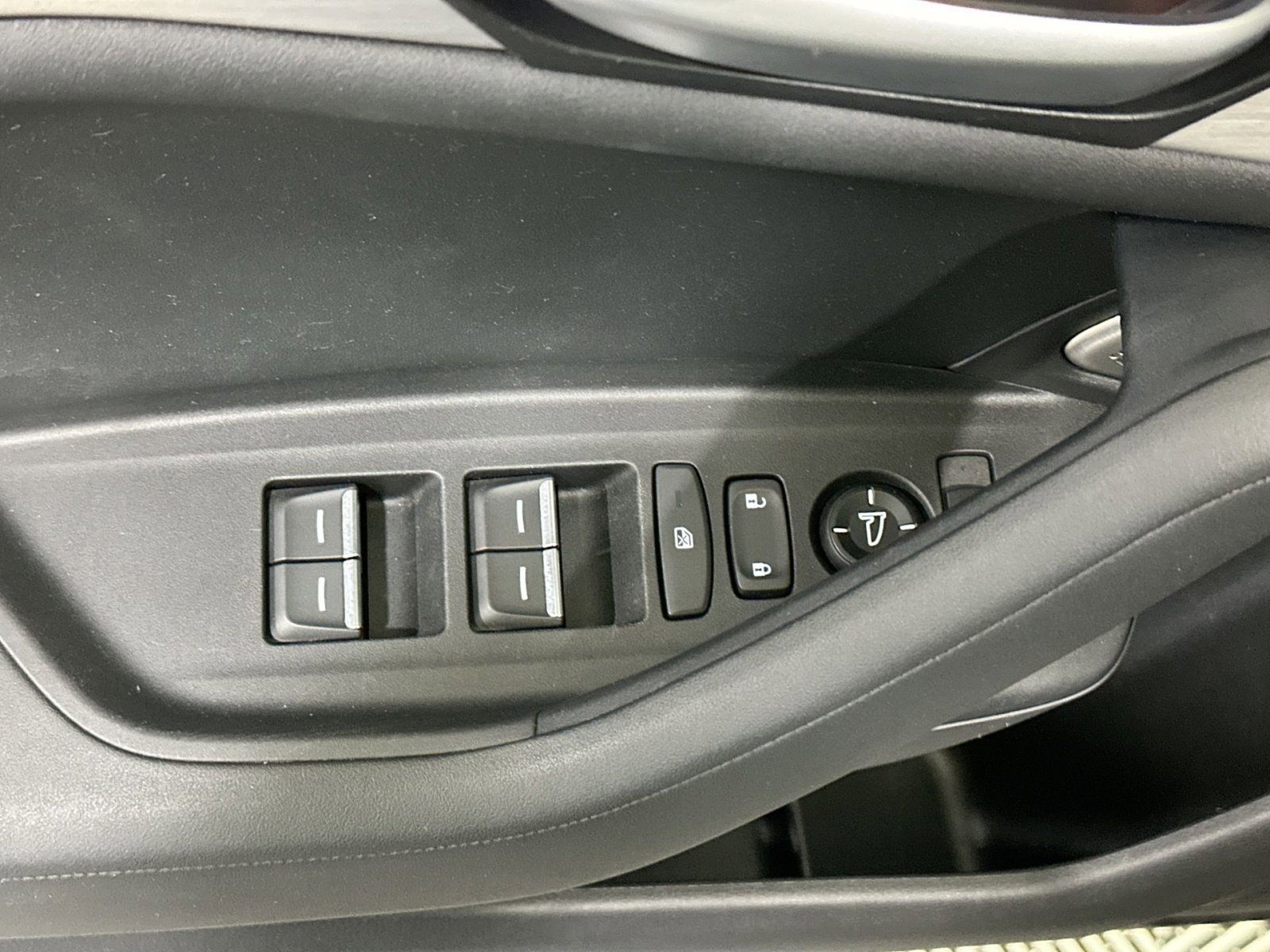 Used 2022 Acura TLX w/ Technology Package image 16