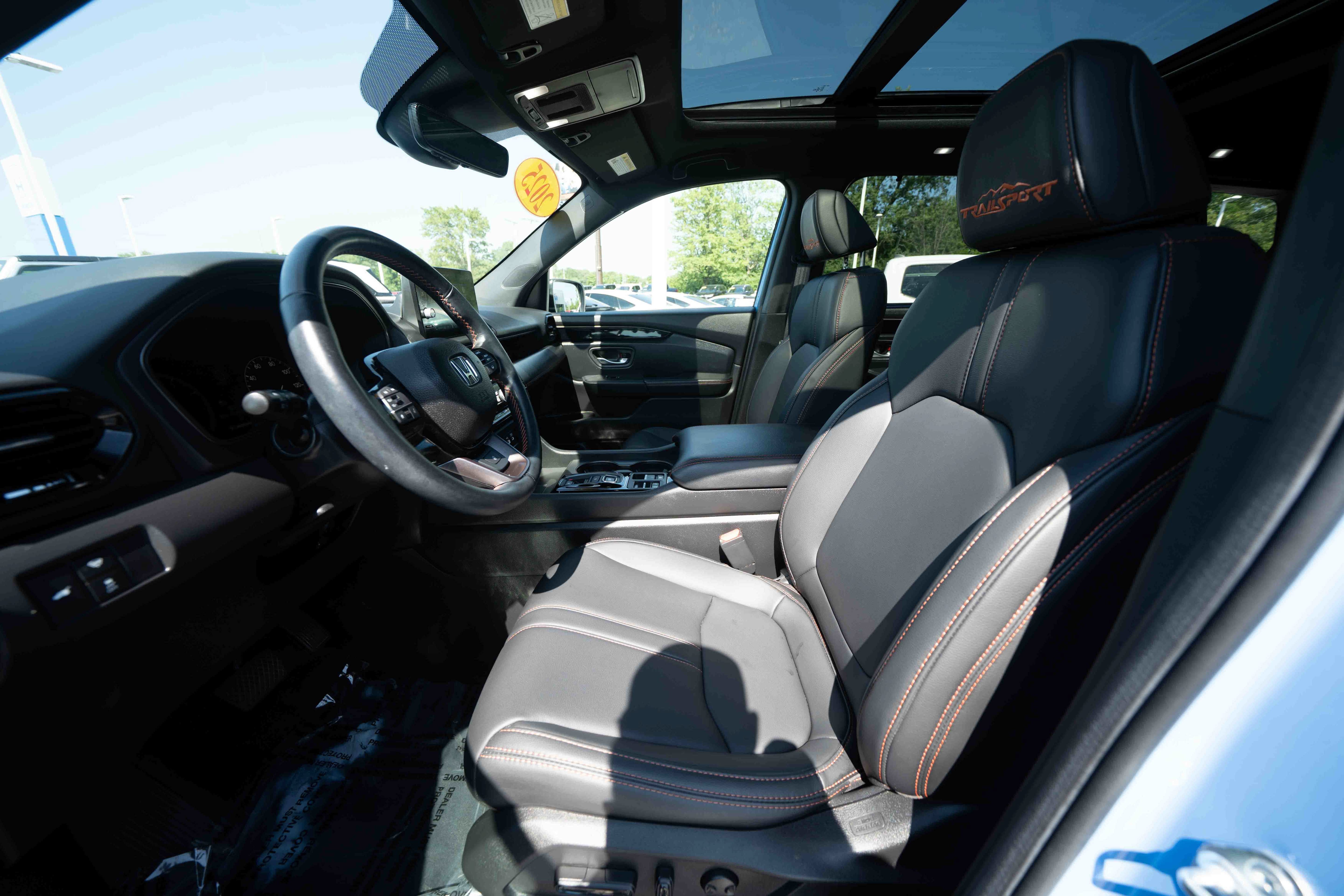 Certified 2025 Honda Pilot TrailSport image 9