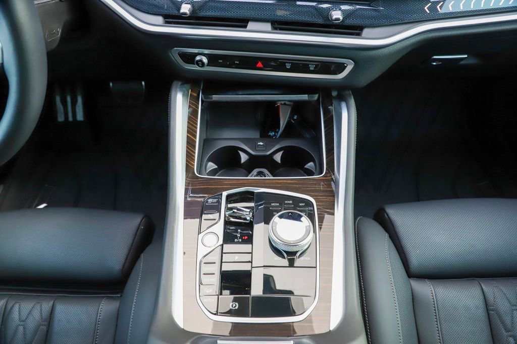 Used 2024 BMW X6 xDrive40i w/ Executive Package image 26