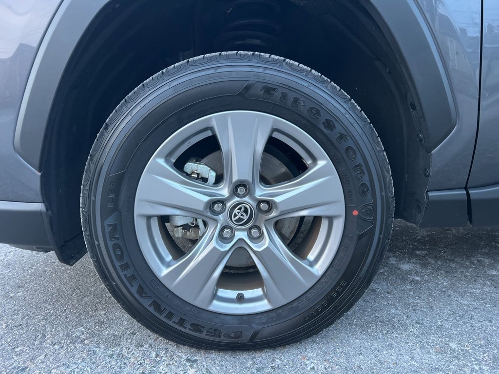 Used 2025 Toyota RAV4 LE image 11