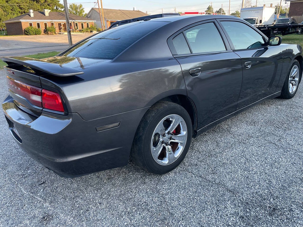 Used 2014 Dodge Charger SE w/ Sport Appearance Group RWD image 7