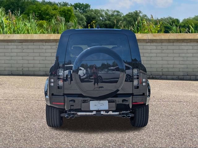 New 2025 Land Rover Defender 110 V8 image 5