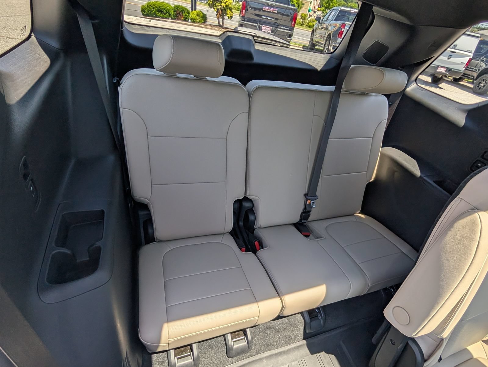 Used 2023 Chevrolet Traverse Premier AWD/4WD image 14