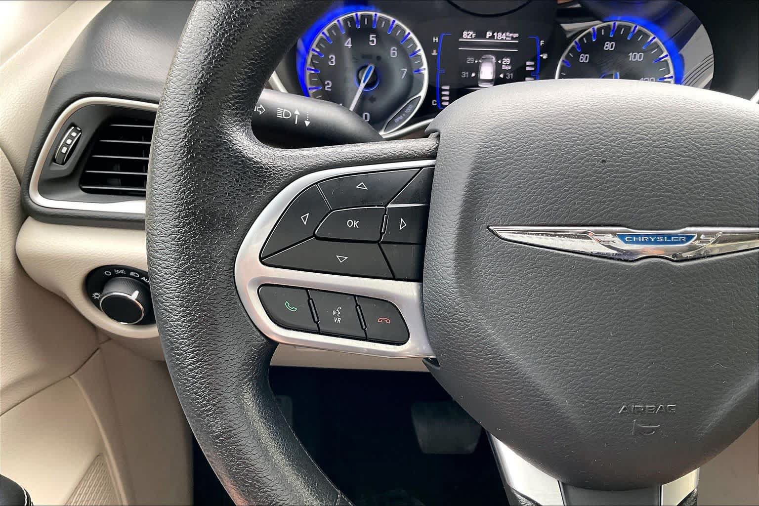 Used 2021 Chrysler Voyager Lxi FWD image 18