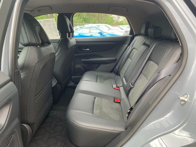 Used 2024 Nissan Ariya AWD image 10