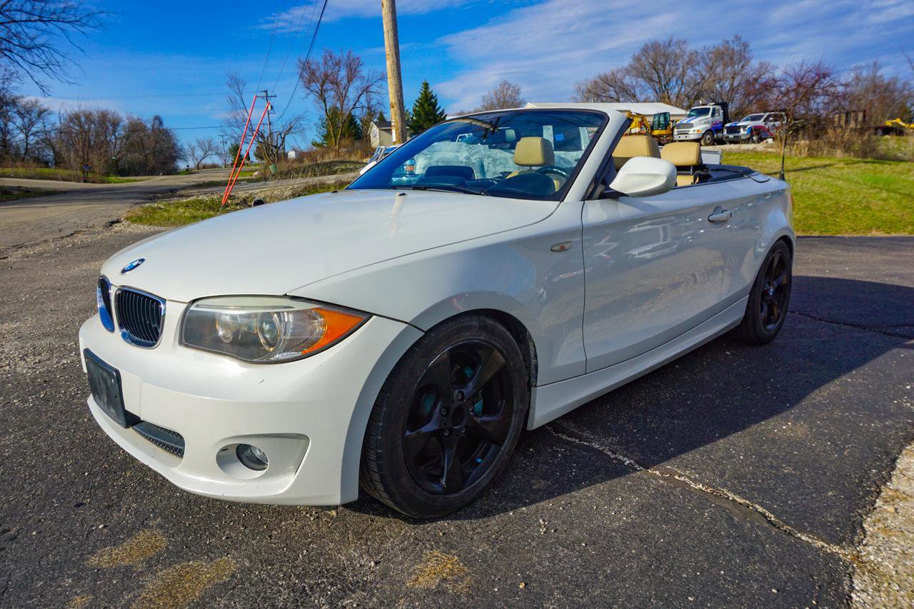Used 2012 BMW 128i Convertible RWD image 39