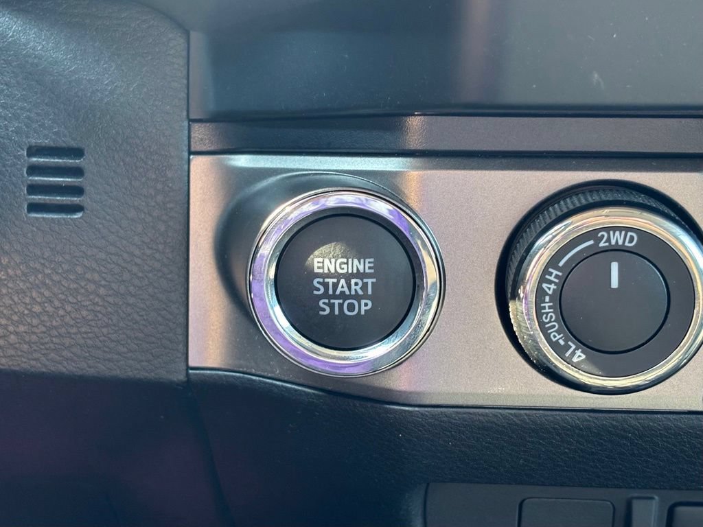 Used 2023 Toyota Tacoma SR5 AWD/4WD image 27