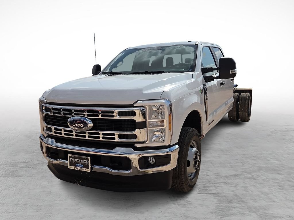 New 2026 Ford F350 XL w/ XL Chrome Package AWD/4WD image 4