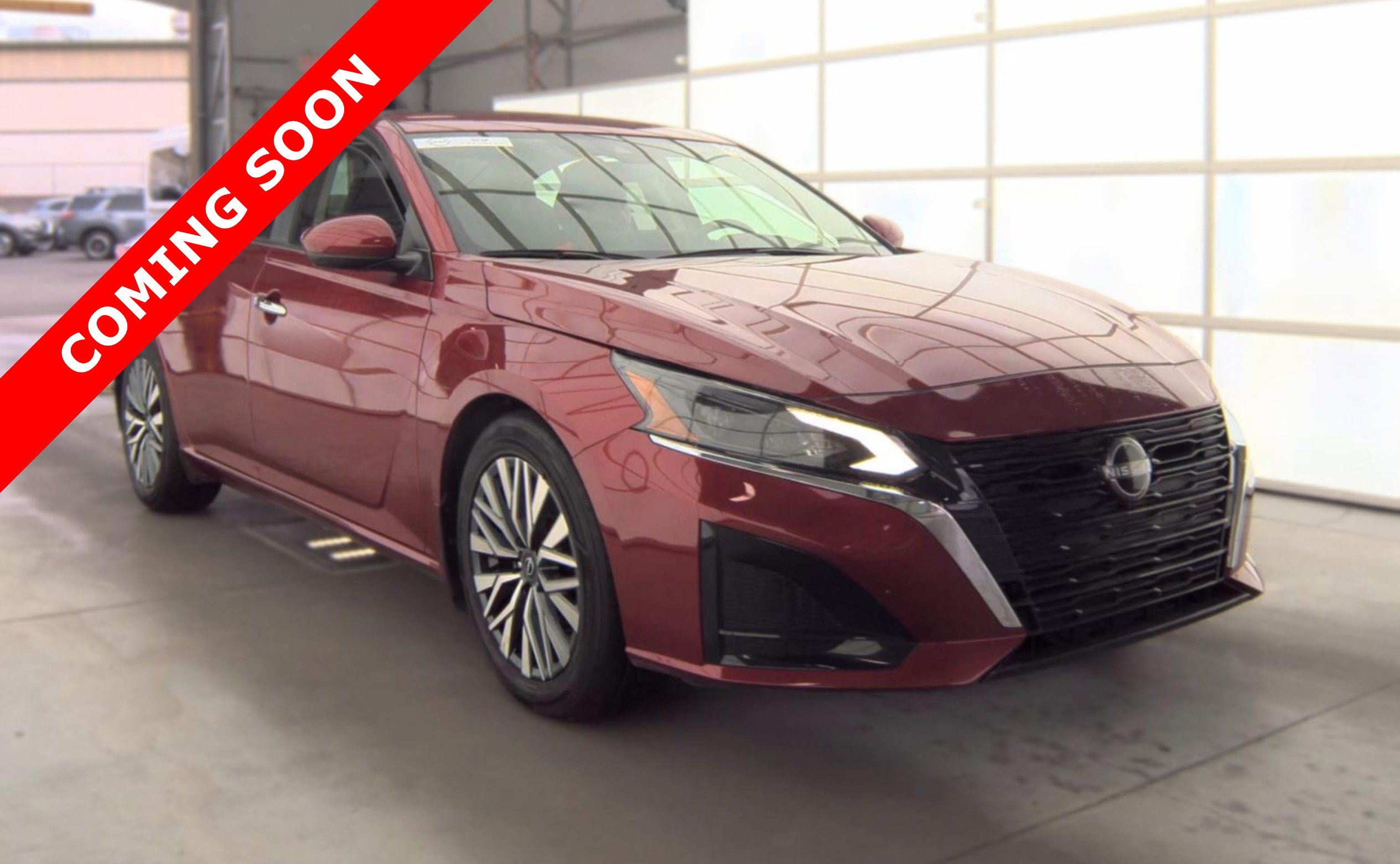 Used 2023 Nissan Altima 2.5 SV w/ SV Premium Package FWD image 3