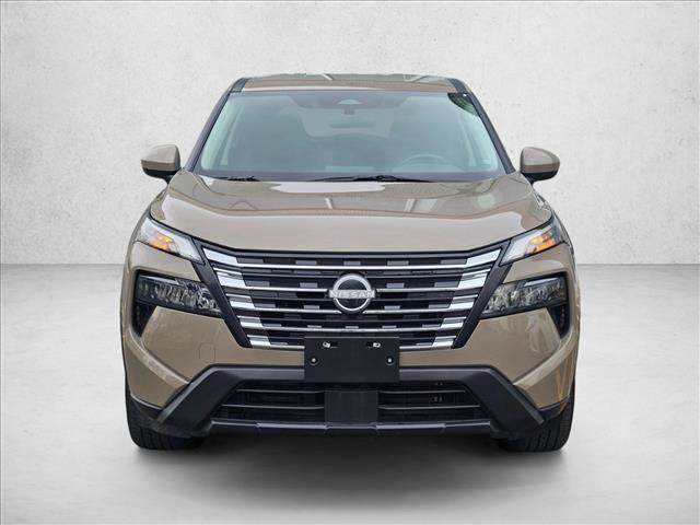 Used 2025 Nissan Rogue SV AWD/4WD image 2