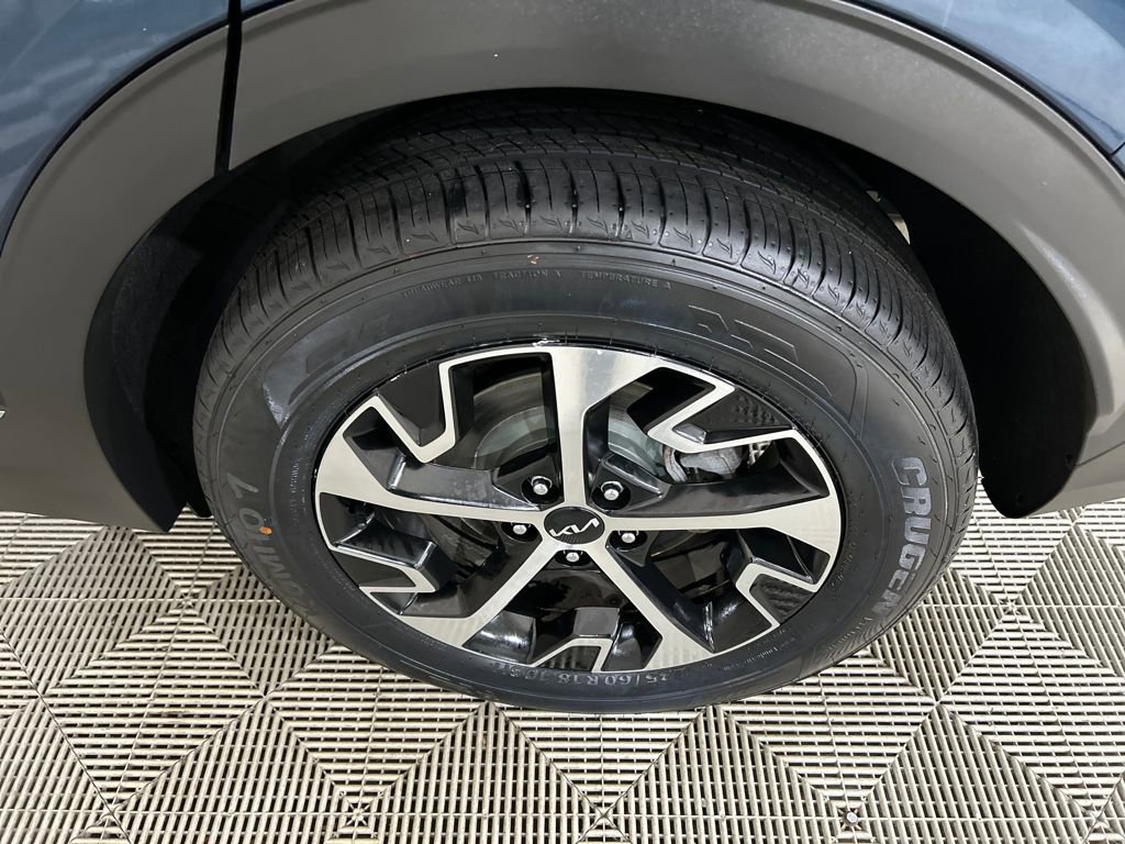 Used 2023 Kia Sportage EX image 10