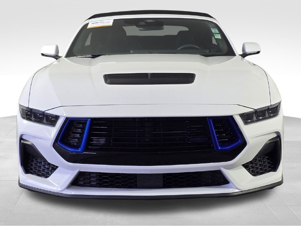 Certified 2025 Ford Mustang GT Premium RWD image 2