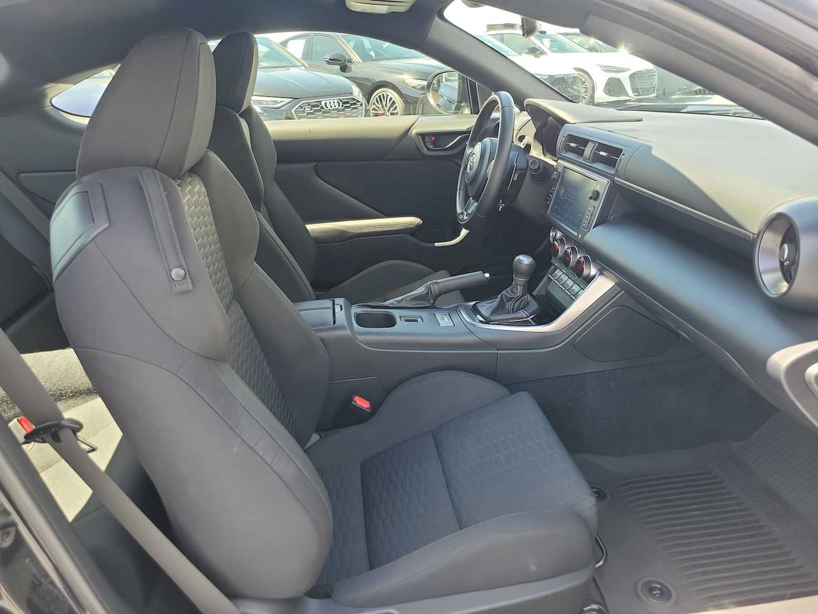 Used 2023 Toyota GR86 RWD image 18