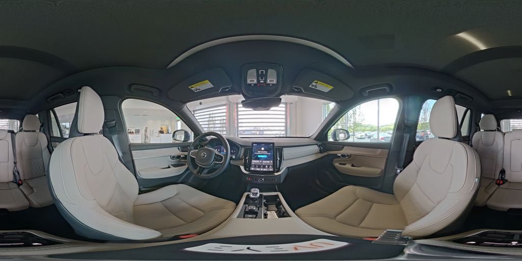 Certified 2026 Volvo XC90 B6 Plus AWD/4WD image 9