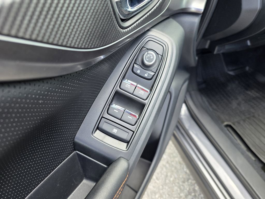 Certified 2023 Subaru Crosstrek 2.5i Limited w/ Moonroof Package AWD/4WD image 17