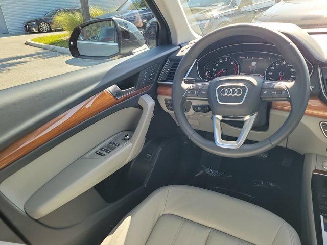 Certified 2023 Audi Q5 2.0T Premium w/ Convenience Package AWD/4WD image 13