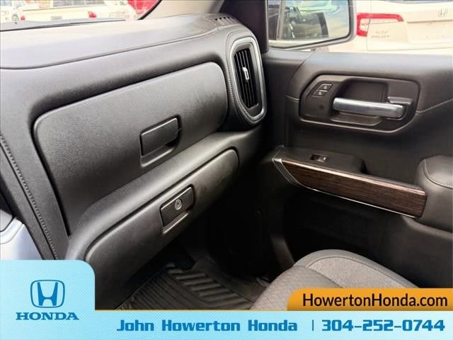 Used 2020 GMC Sierra 1500 SLE w/ SLE Value Package image 17